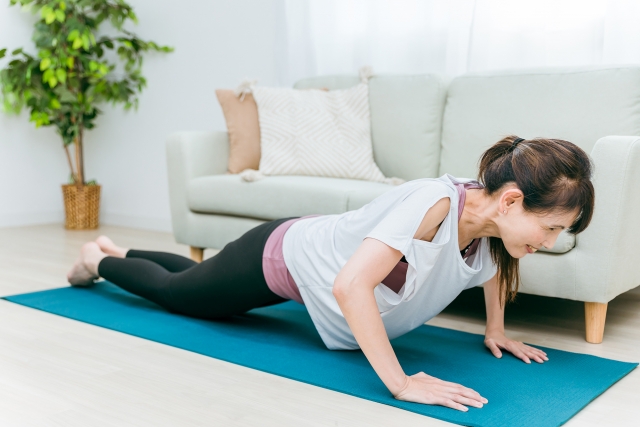 ランニングダイエット 筋トレとの組み合わせが効果UPの秘訣　プッシュアップ